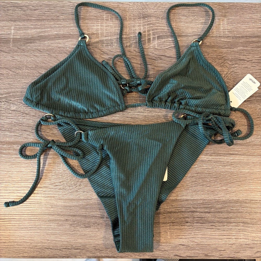 Aerie Women’s Green Triangle Bikini Top and Cheeky Bottom Set - S/M
